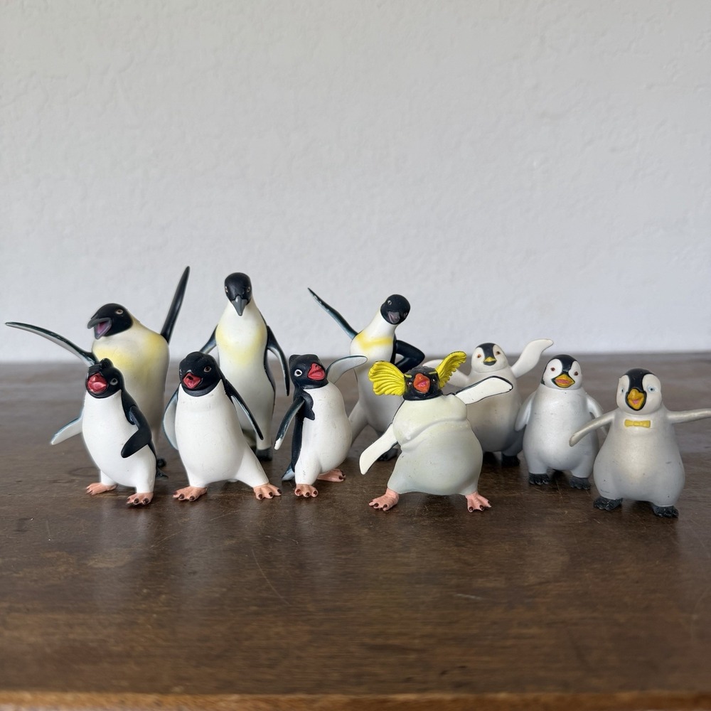 Vintage Happy Feet Lot Of 10 PVC Figures Thinkway Toys Mumble Carmen Sven 2006